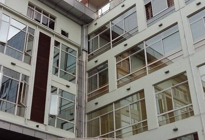 Kololo Courts Hotel And Restaurant Kampala