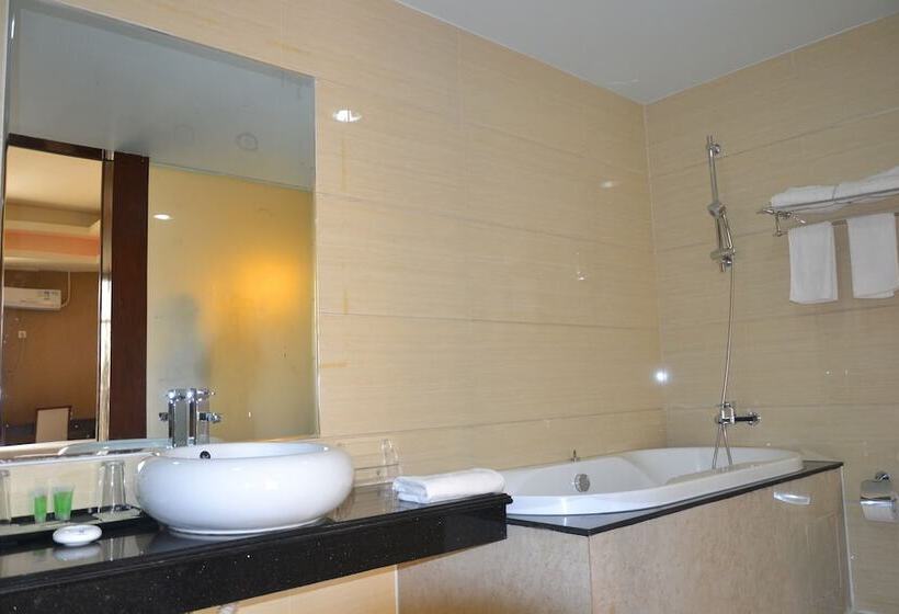 Kololo Courts Hotel And Restaurant Kampala