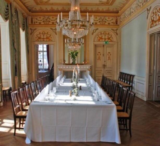 ホテル Kronovalls Vinslott