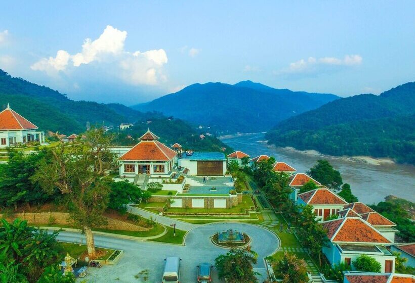 Отель Le Grand Pakbeng