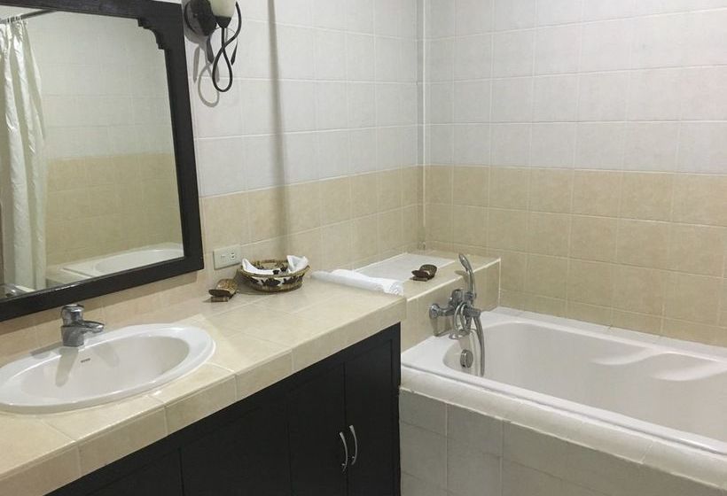 فندق Lubi Resort Santander