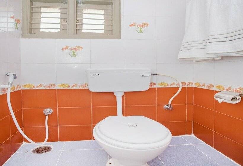 בית מלון כפרי Oyo 11419 Surya Residency