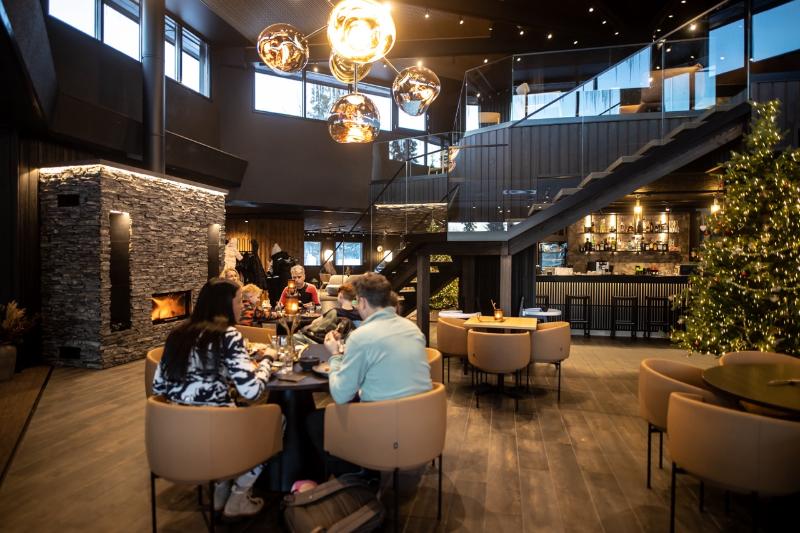 Отель Northern Lights Village Pyhä