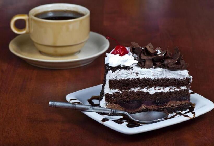 Отель Roung Nakhone Vang Vieng