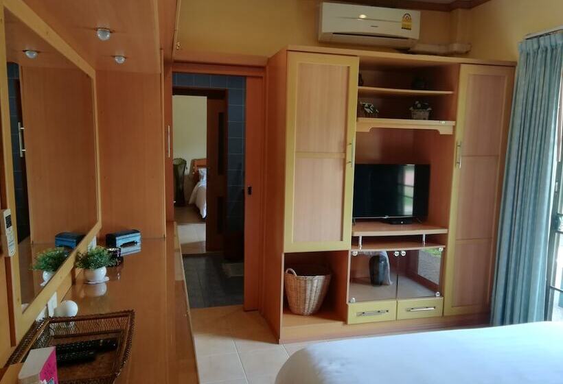 Отель Saku Boutique Homestay