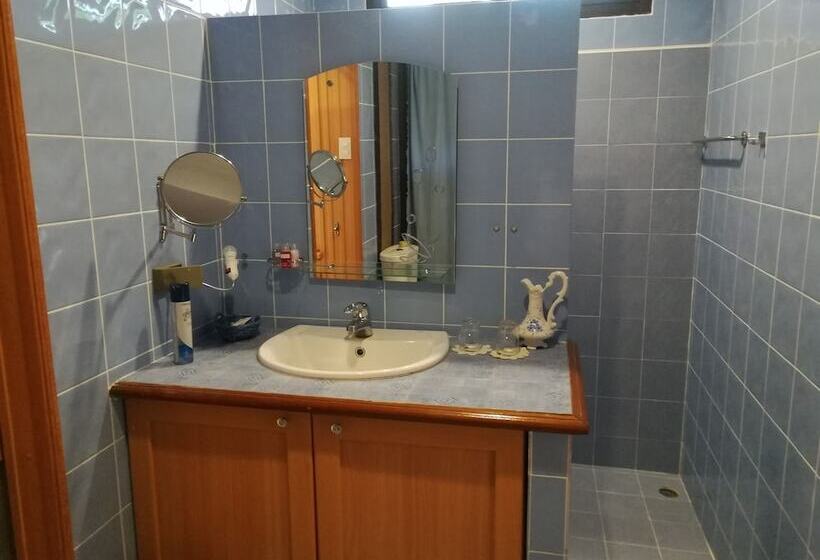 Отель Saku Boutique Homestay