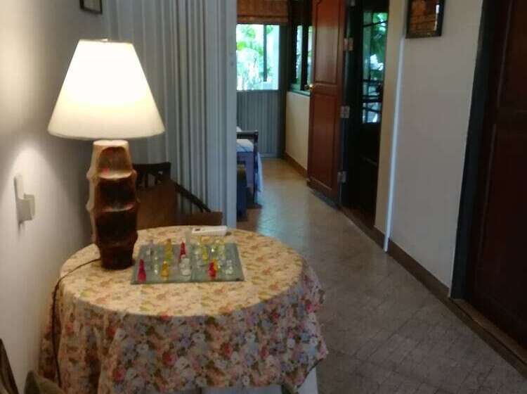 Отель Saku Boutique Homestay