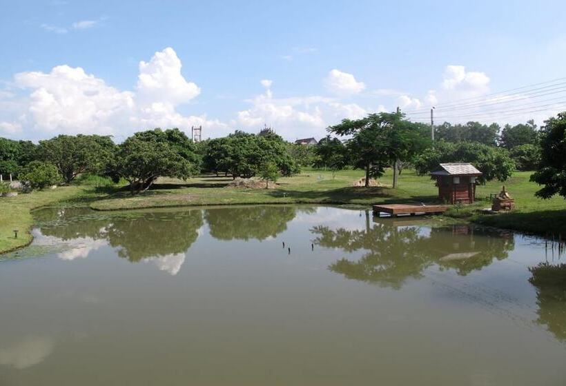 Отель Saku Boutique Homestay