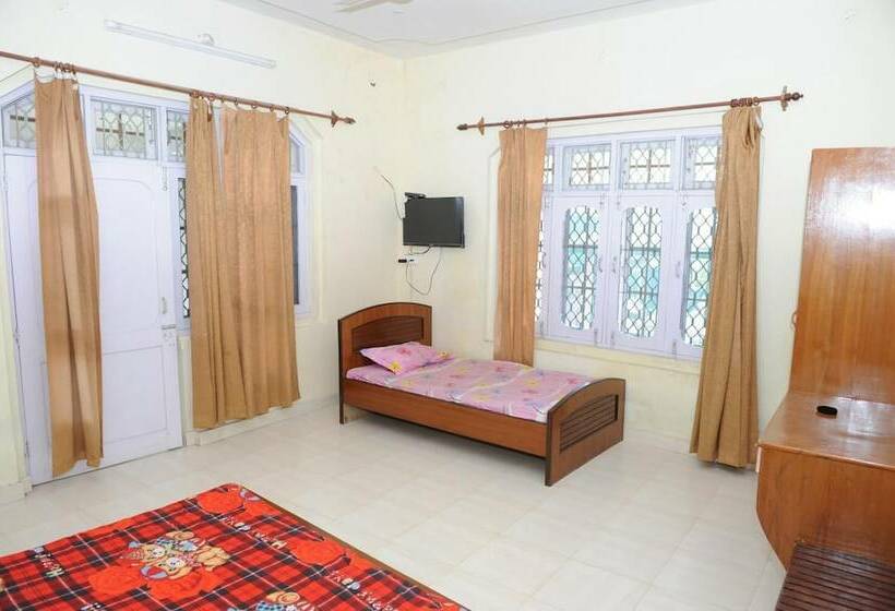 酒店 Shilpi Shavala