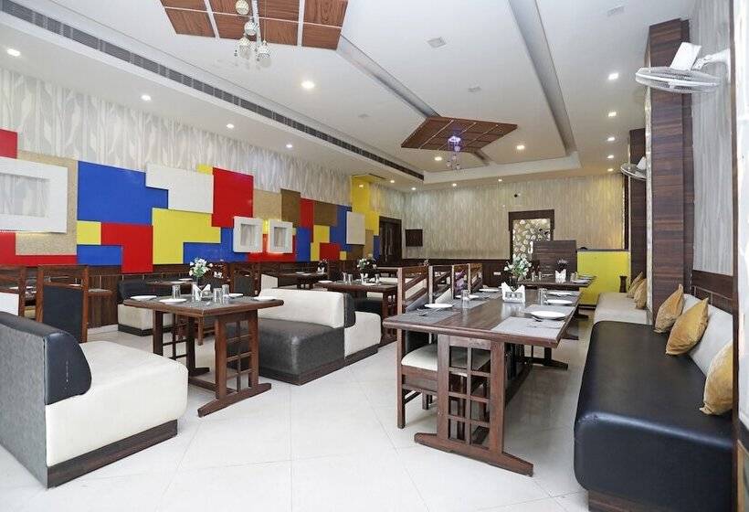 호텔 O Subhadra Residency