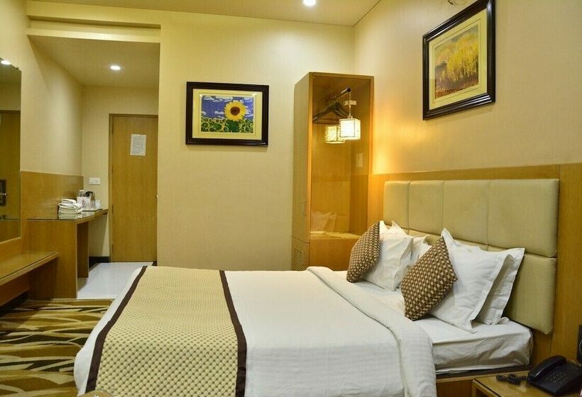 בית מלון כפרי Surya International