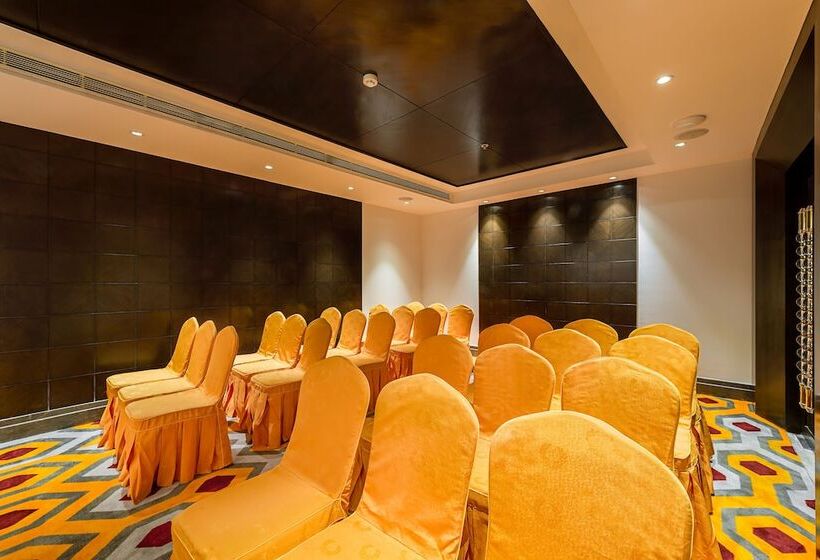 酒店 Tgi Grand Fortuna