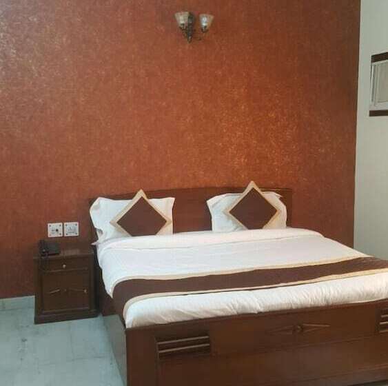 Отель The Orion Gopal Bhawan