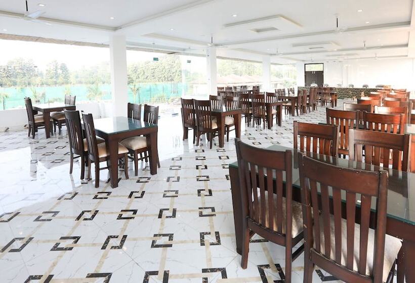 Hotel Treebo Tigers Pug Marks