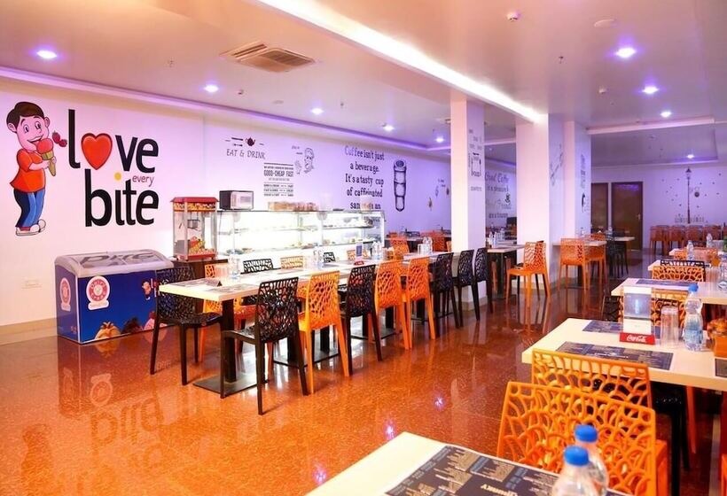 Отель Triguna Clarks Inn Kurnool