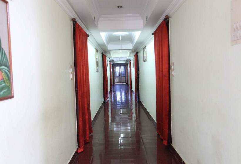 בית מלון כפרי Trishul