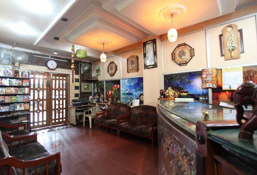 בית מלון כפרי Trishul