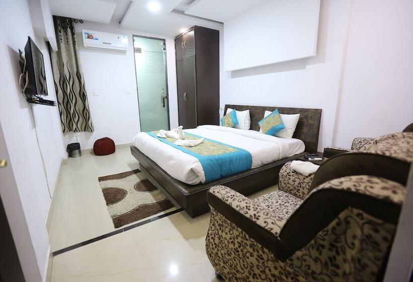 فندق Uttaranchal Tourist Guest House