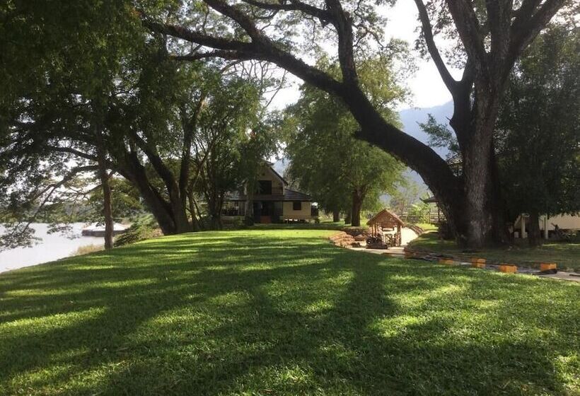 בית מלון כפרי Wopakok