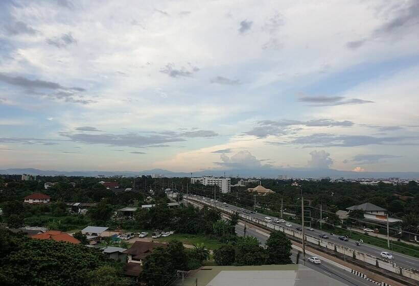 酒店 Zzz Crest Chiang Mai