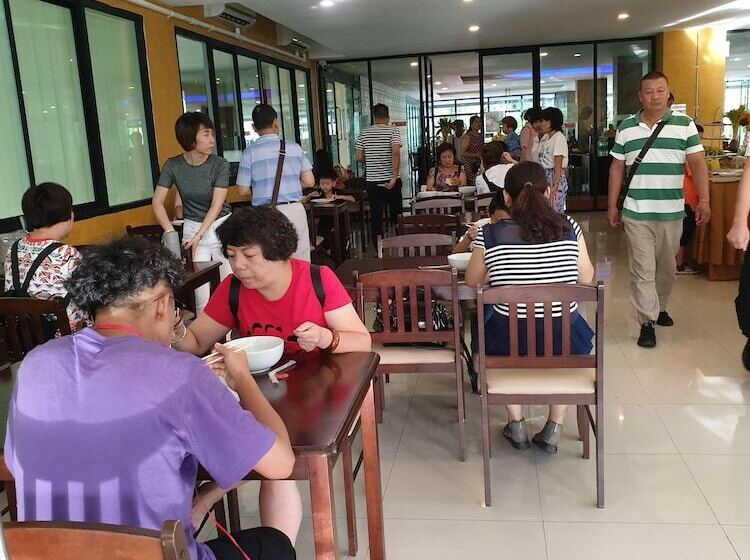 酒店 Zzz Crest Chiang Mai