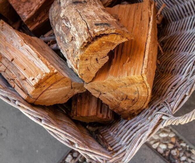 Kangaroo Ridge Retreat