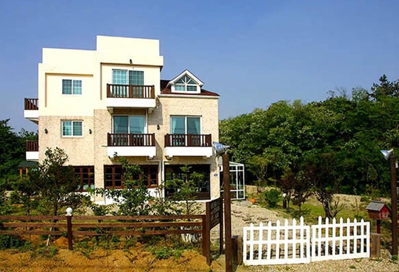 Mari Sea Ever Pension