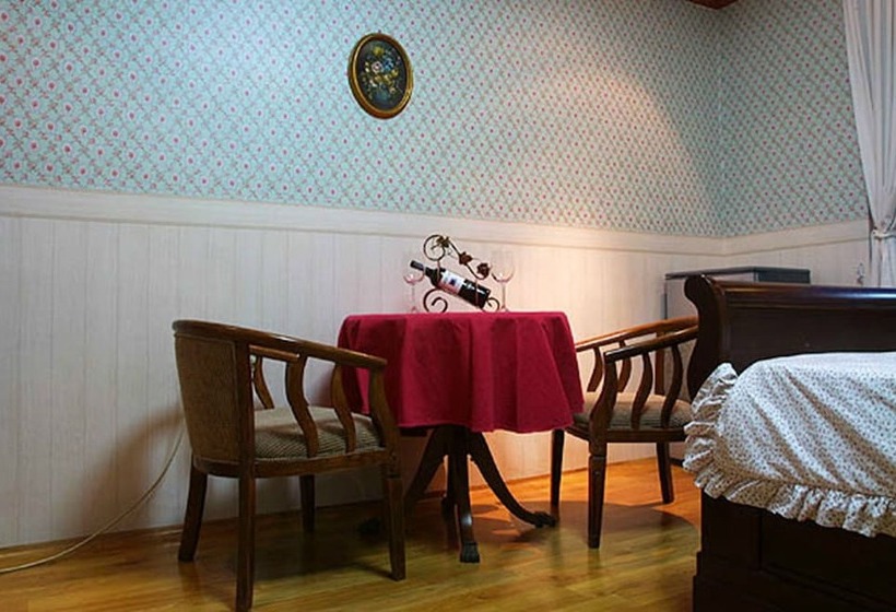 Mari Sea Ever Pension