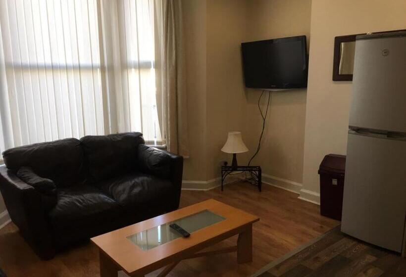 Marley Mansions Apartment   Clarendon