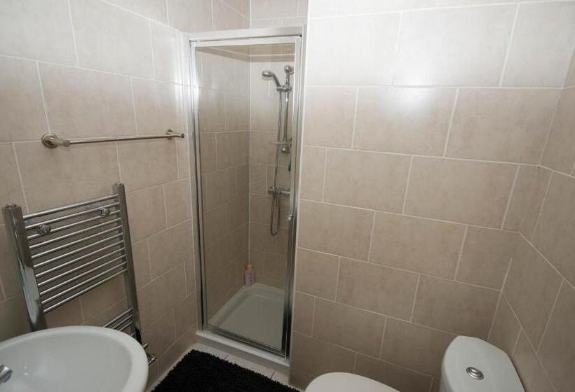 Marley Mansions Apartment   Clarendon