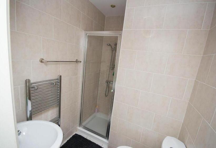 Marley Mansions Apartment   Clarendon