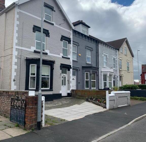 Marley Mansions Apartment   Clarendon