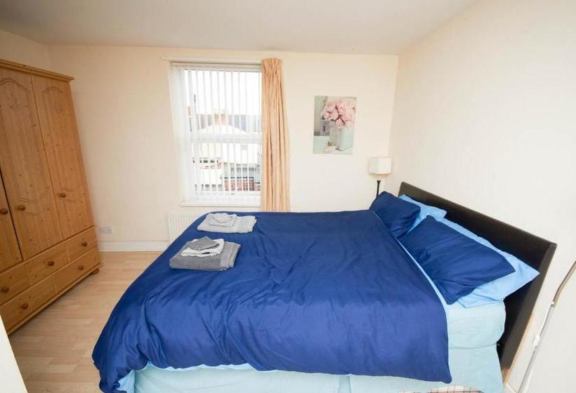 Marley Mansions Apartment   Clarendon