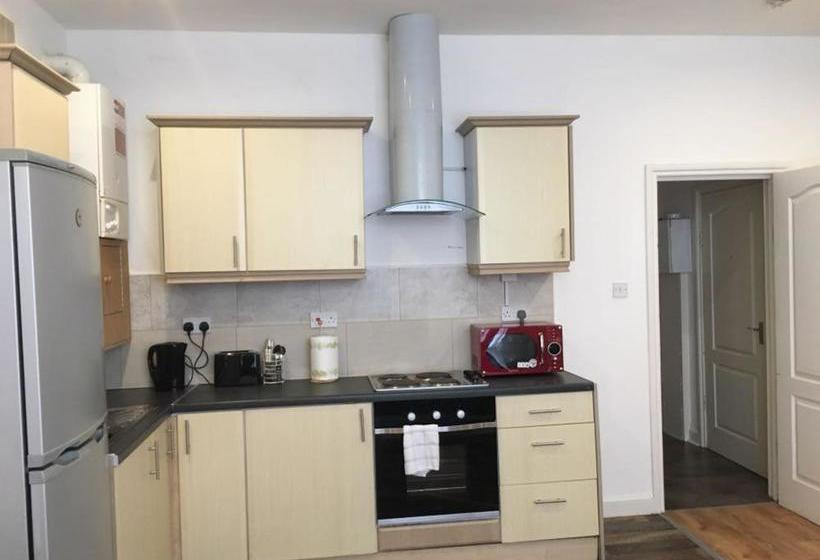 Marley Mansions Apartment   Clarendon