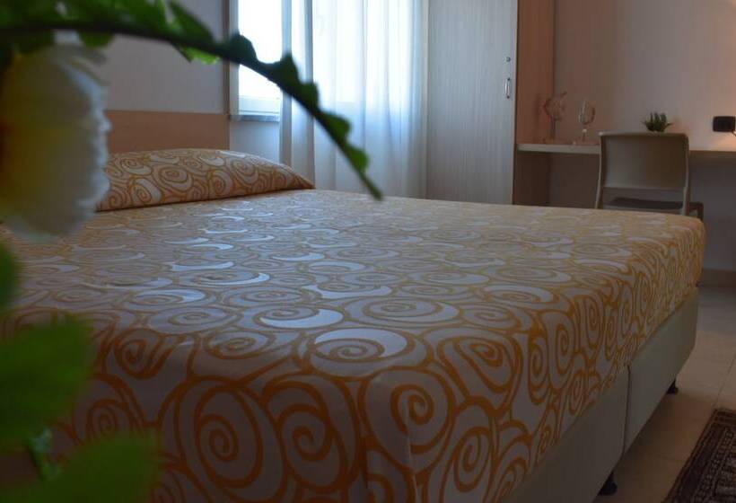 הוסטל Miramare Scilla Gyh Luxury