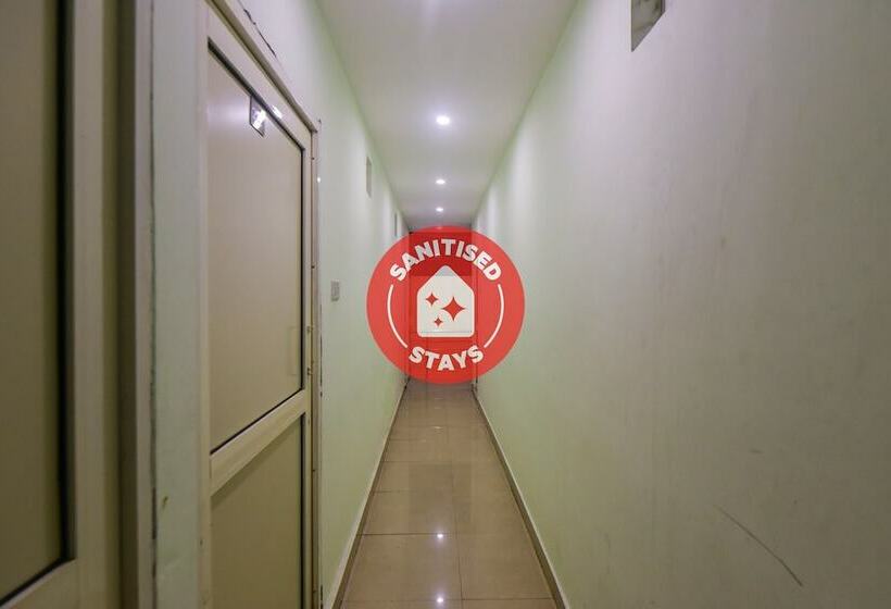 Oyo 10566 Hotel Shanti Guest House