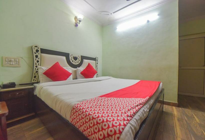 Oyo 10566 Hotel Shanti Guest House