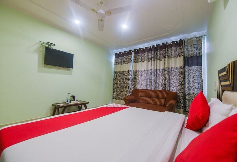 Oyo 10566 Hotel Shanti Guest House