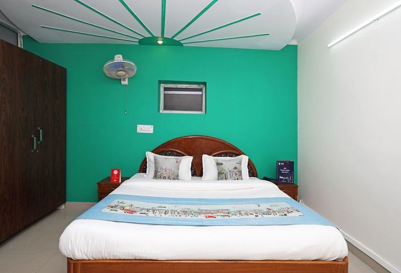 Oyo 11063 Hotel Suncity