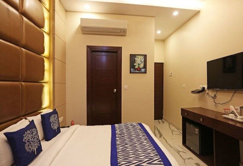 Oyo 5614 Hotel Rolex Inn