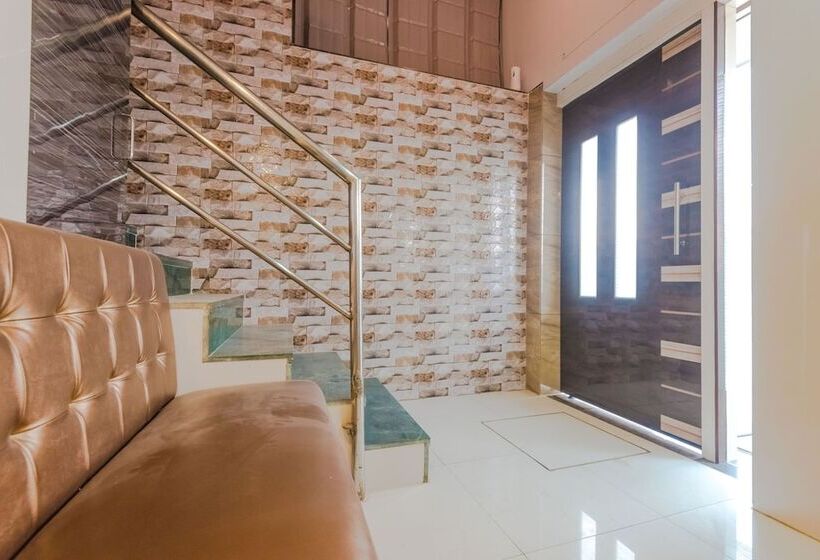 Oyo 7727 Hotel Sarovar Grand