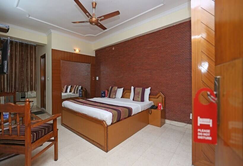 Oyo 9554 Hotel Grand Plaza