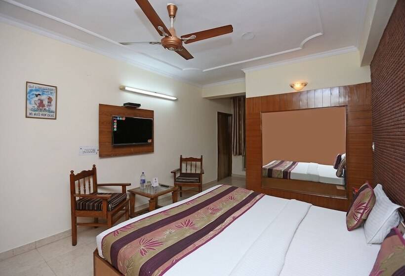 Oyo 9554 Hotel Grand Plaza