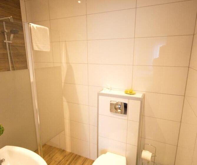 Пансион 7th Room Guest House