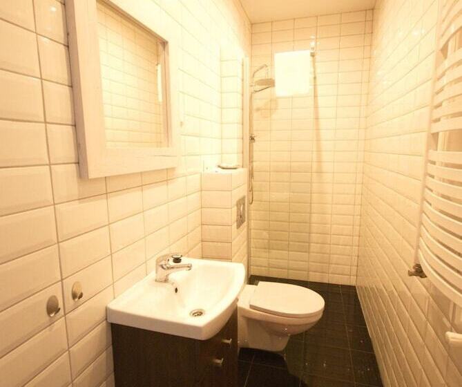 펜션 7th Room Guest House