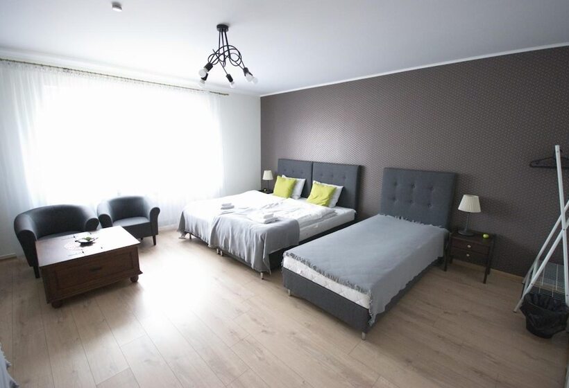 Пансион 7th Room Guest House