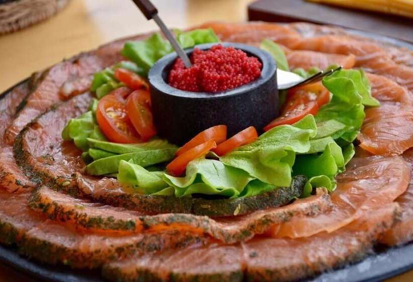 پانسیون Eyvindarholt Guesthouse