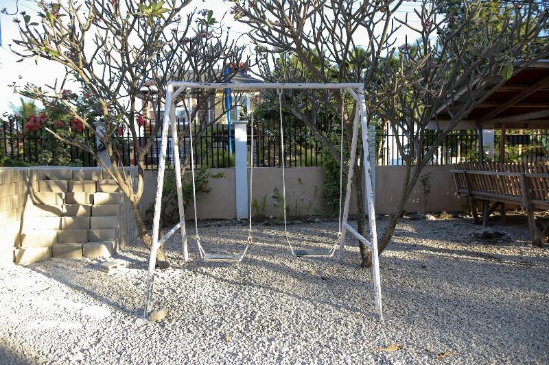 بنسيون Luzmin Bh Pink House