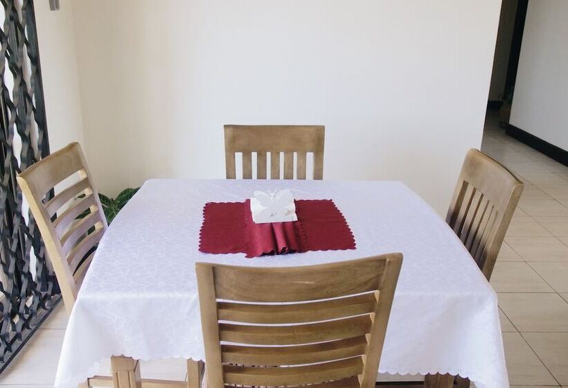 پانسیون Mission Guest House