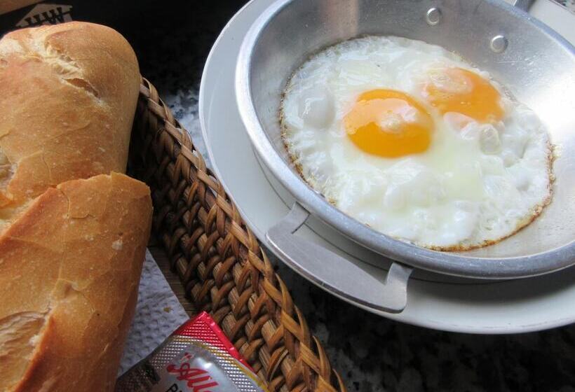 膳宿费 Moonlight Champa